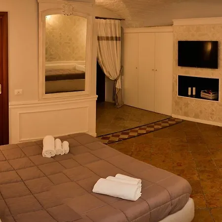 Cimarra Chiara - Ultra Luxurious Near Coliseum Holiday home
